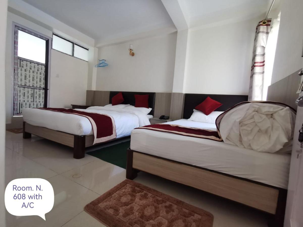 Om Bramha Hotel Katmandu Eksteriør bilde